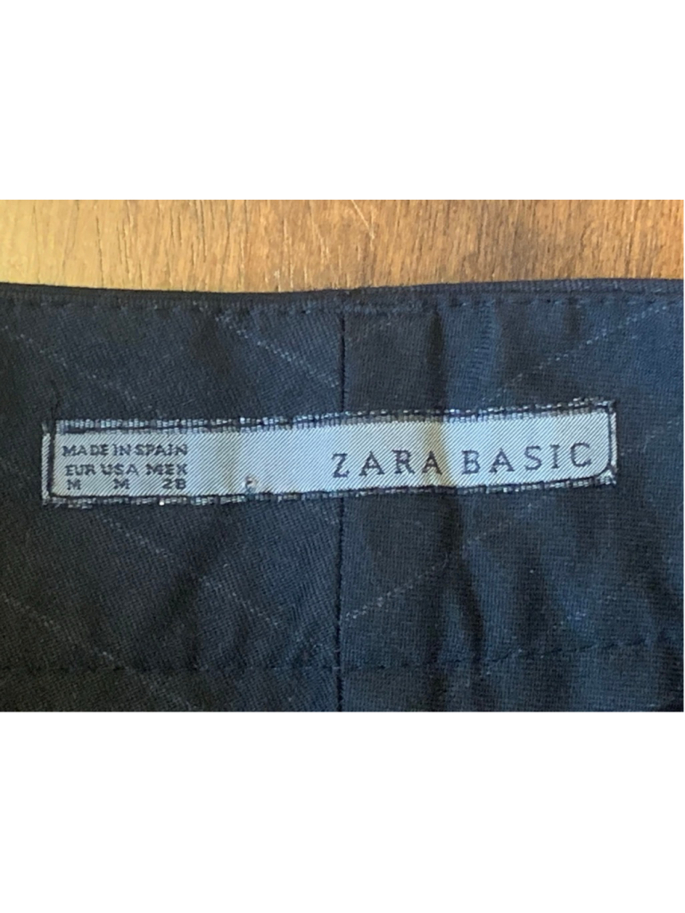 Zara Shorts Medium Black with pinstripes - Picture 2 of 6